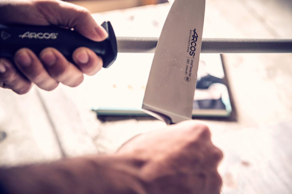 Afilado de cuchillos para cortar jamón